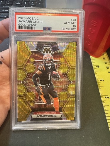 2023 Panini Mosaic Ja'Marr Chase Gold Wave /17 #43 Cincinnati Bengals PSA 10